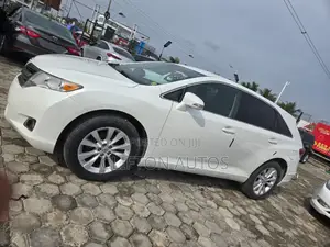 Toyota Venza LE AWD 2013 White