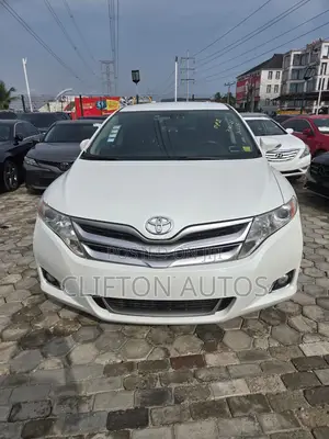 Toyota Venza LE AWD 2013 White