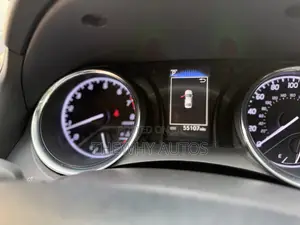 Toyota Camry SE (2.5L 4cyl 8A) 2019 Red