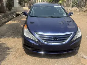 Hyundai Sonata SE 4dr Sedan (2.0L 4cyl Turbo 6A) 2014 Blue