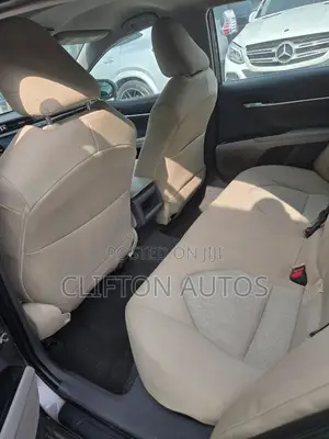 Toyota Camry L FWD (2.5L 4cyl 8AM) 2018 Gray