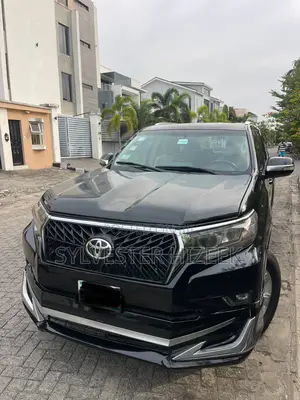 Toyota Land Cruiser Prado 2017 Black