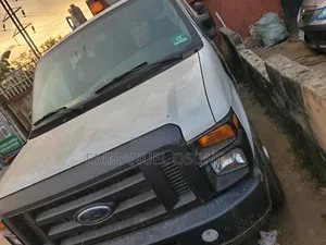 Ford E-250 2008 White