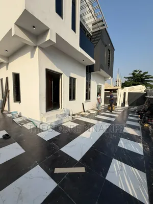 4bdrm Duplex in Arowojobe Estate for sale