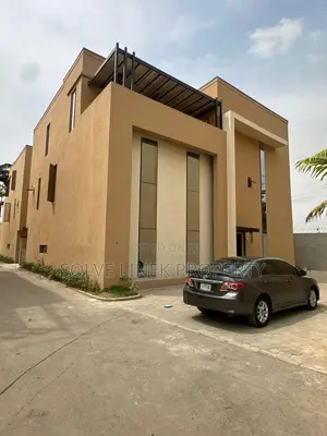5bdrm Duplex in Maitama for sale