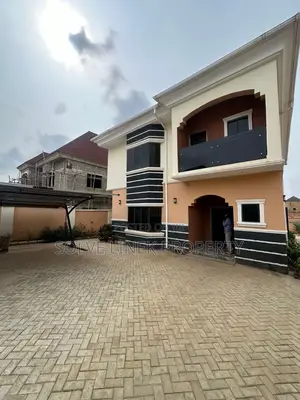 Furnished 4bdrm Duplex in Wamba for sale