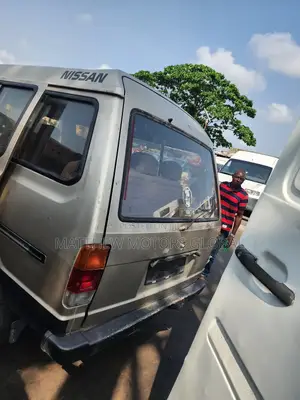 Nissan Vanette 1994 Gold