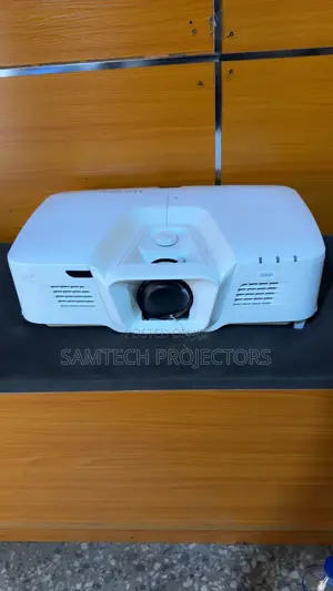 Neat Viewsonic Direct  Uk Used In Lekki, Abuja, Ph, Ibadan,Warri, Uyo