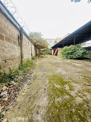 Dry Land 800sqm of Land Urgently for Sale in Agidingbi Ikeja