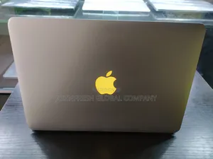 Laptop Apple MacBook Pro 8GB Intel Core I5 SSD 128GB