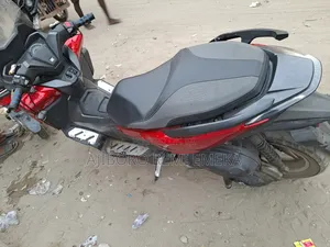 Honda Forza 2022 Red