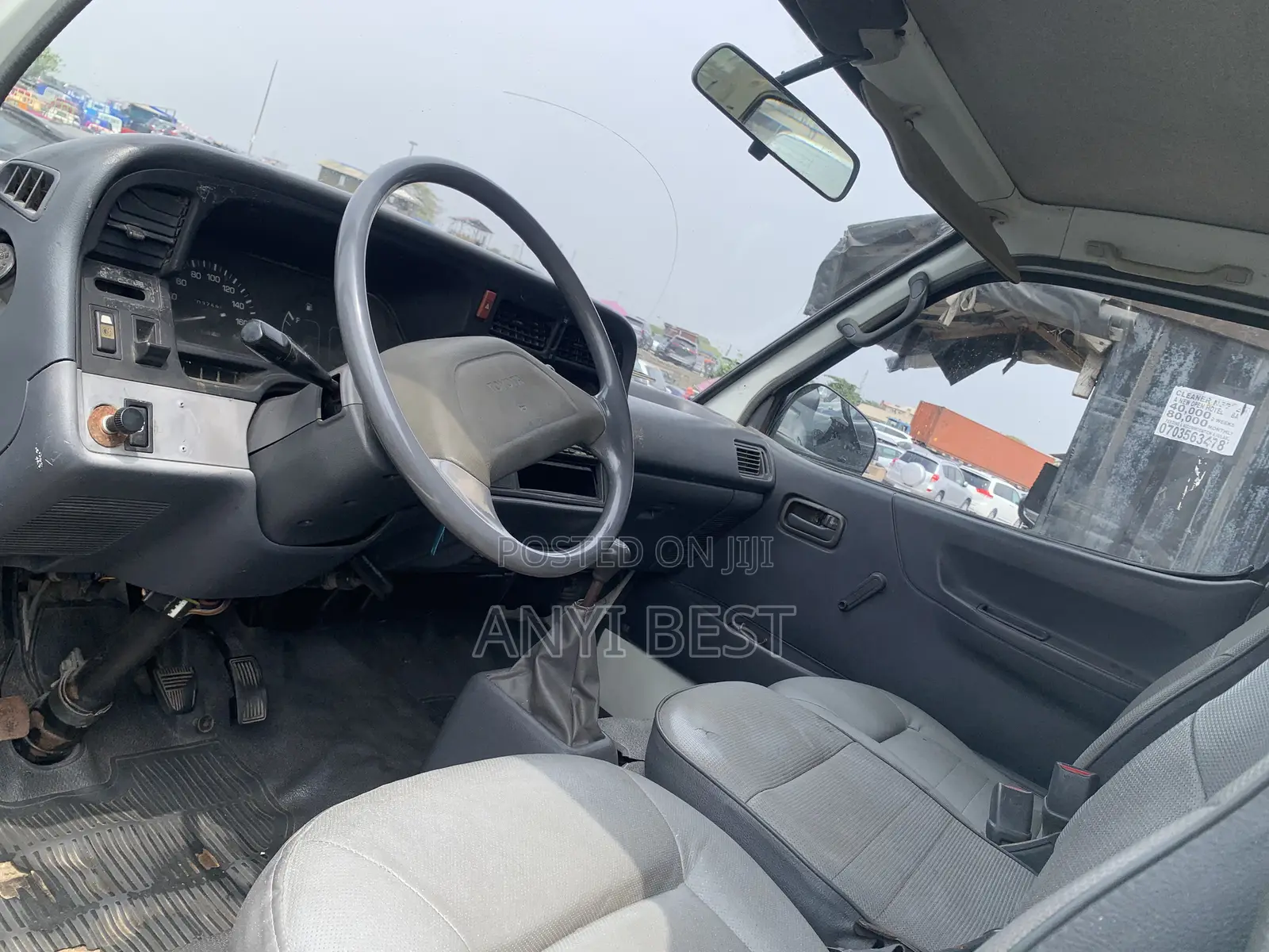 Toyota Grand HiAce 1999 White