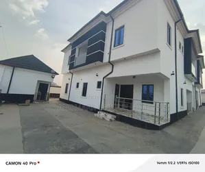 2bdrm Block of Flats in United States Estate, Ushafa for rent