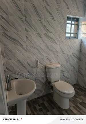 2bdrm Block of Flats in United States Estate, Ushafa for rent