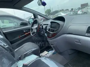 Toyota Previa 2005 Blue