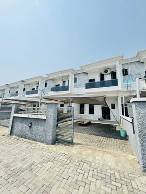 4bdrm Duplex in Chevron for rent
