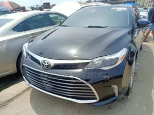 Toyota Avalon Limited Sedan FWD (3.5L 6cyl 6A) 2017 Black