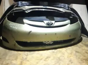 Toyota Sienna Complete Front Bumper 07/08 Model