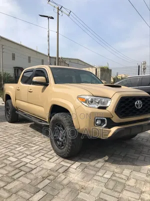 Toyota Tacoma 4dr Double Cab 2016 Ivory