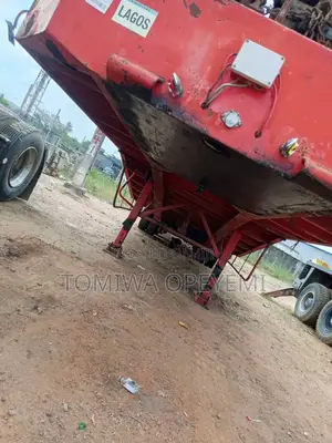 Lowbed Truck