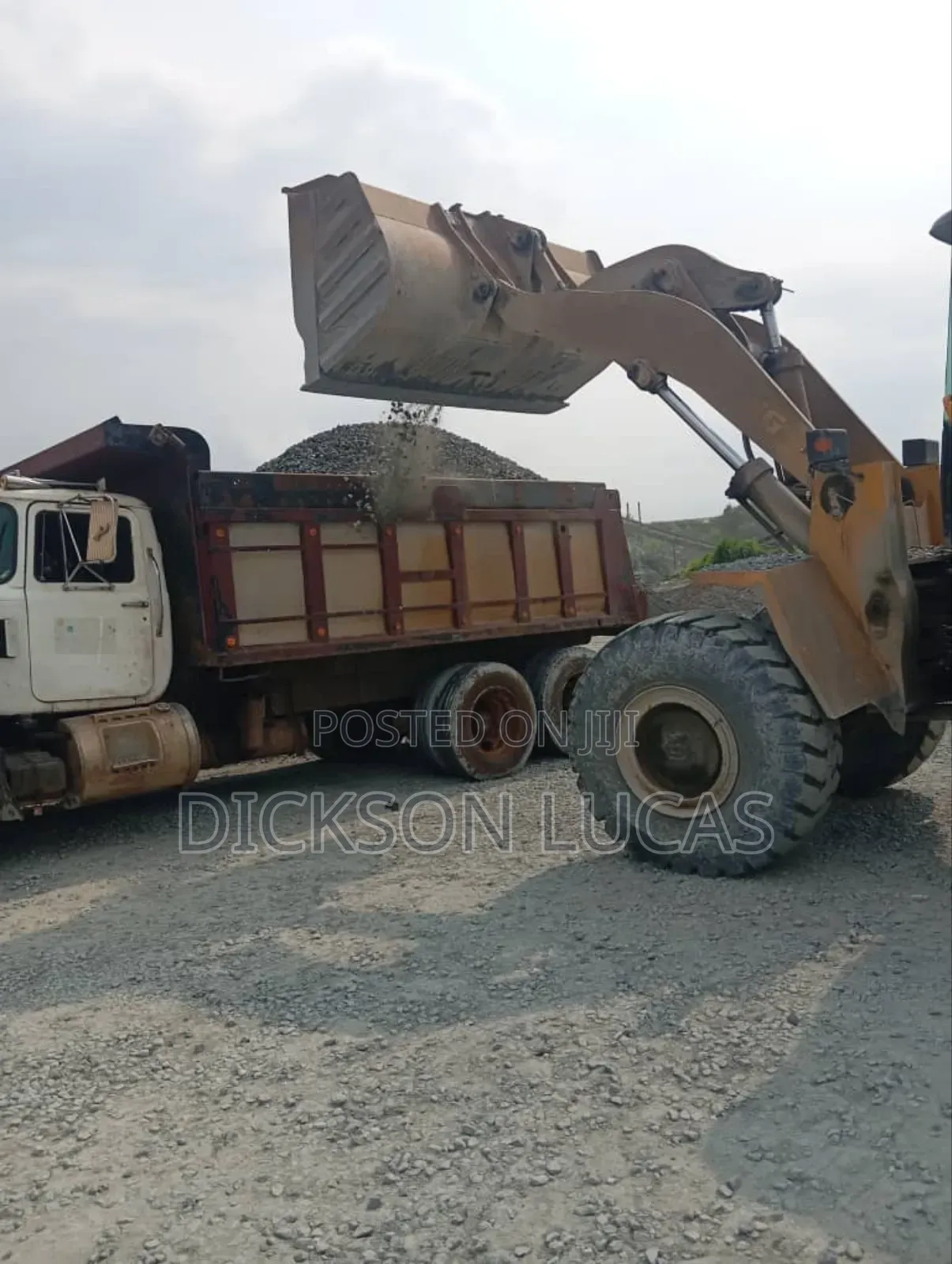 30 Tons Chippings