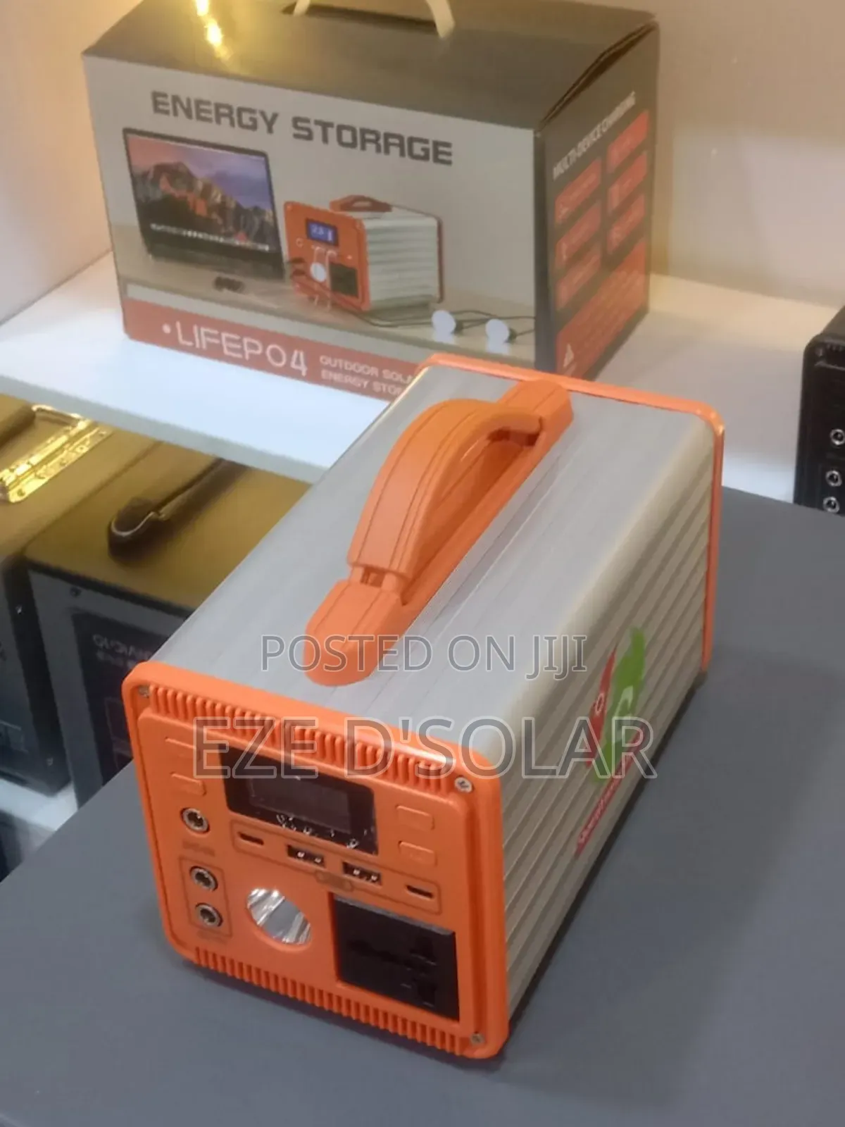 200 Watts Solar Generator