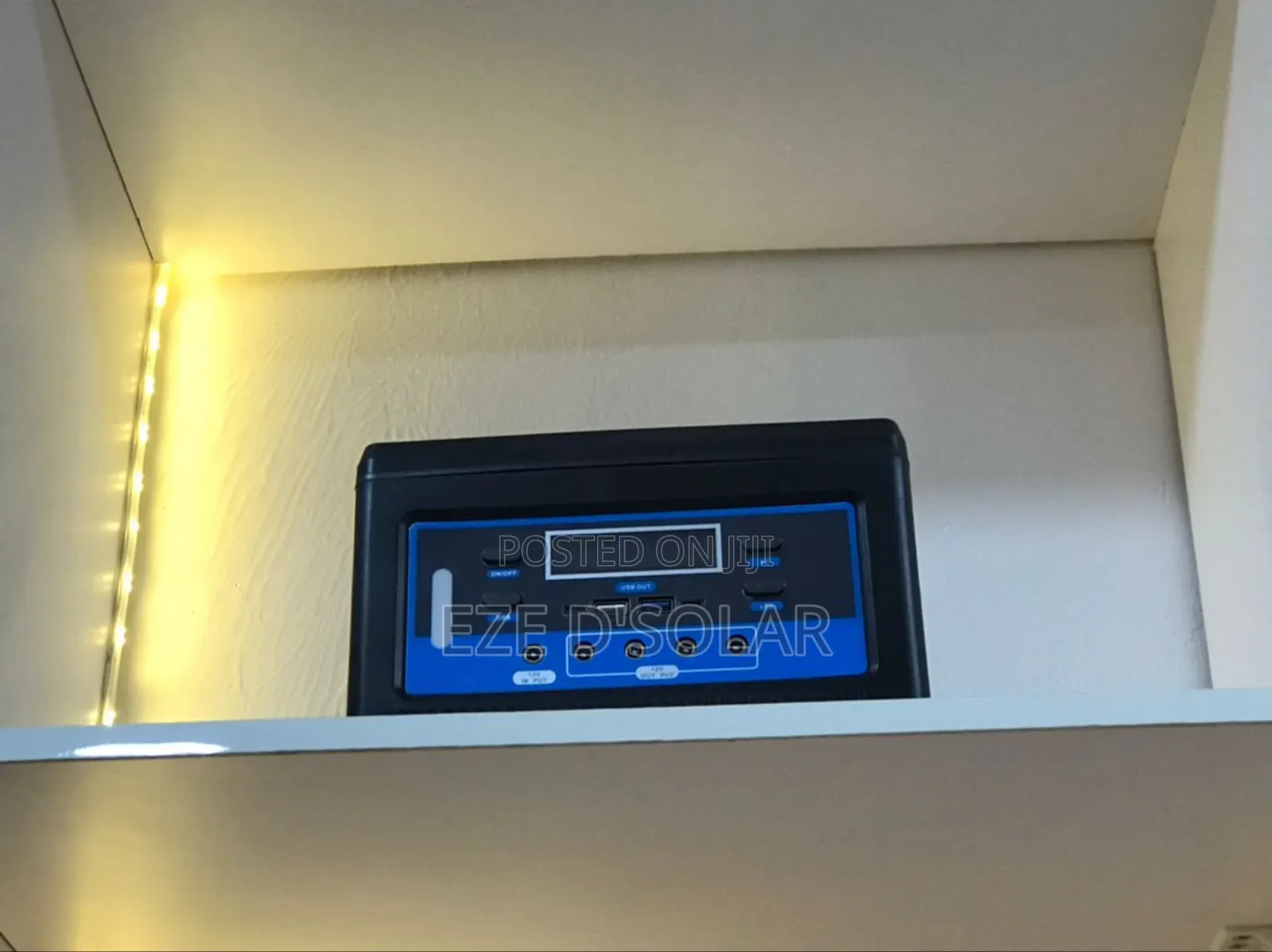 Cool 500 Watts Solar Generator