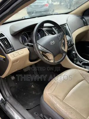Hyundai Sonata Limited 2.0T Sedan (2.0L 4cyl 6A) 2013 Black