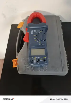 Digital Clamp Meter: Dt201
