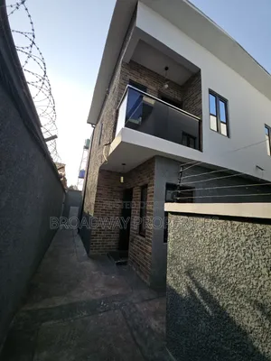 4bdrm Duplex in Magodo Phase2 for sale