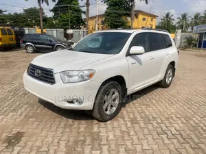 Toyota Highlander Sport 2010 White