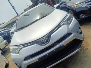 Toyota RAV4 2018 Silver