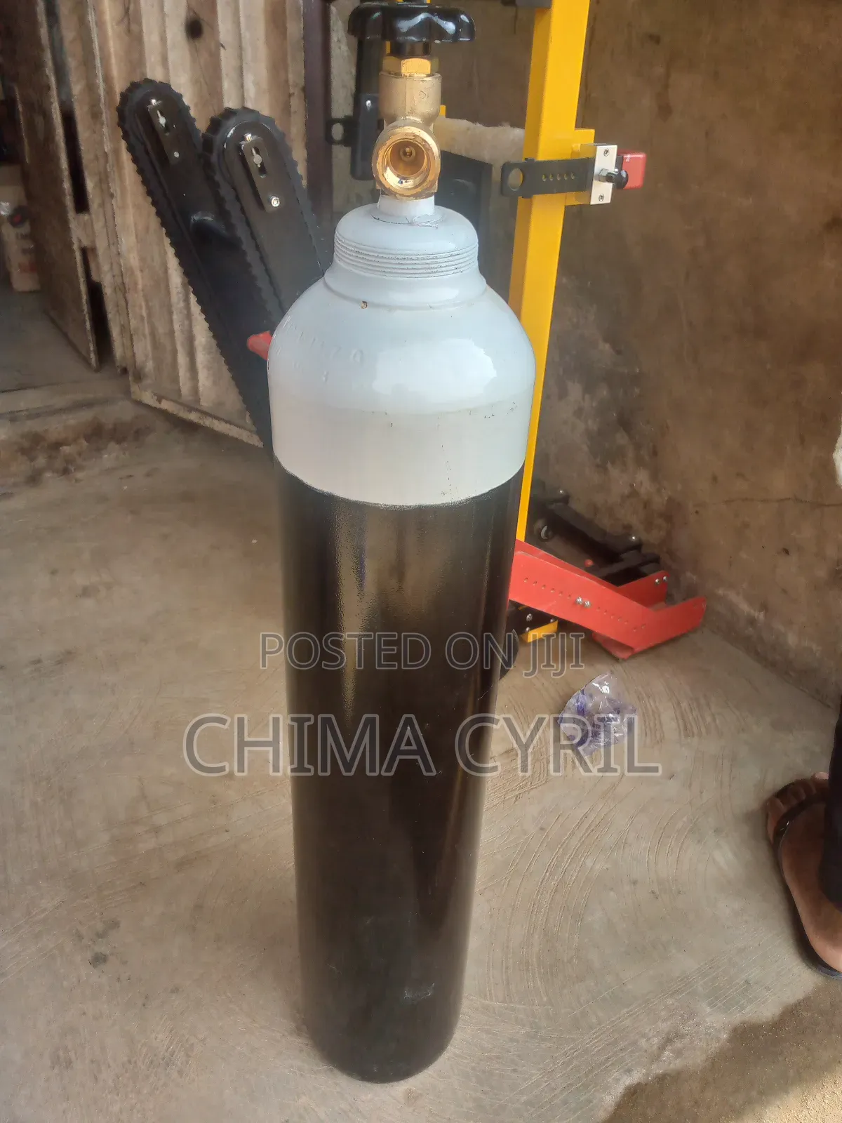 Oxygen Cylinder