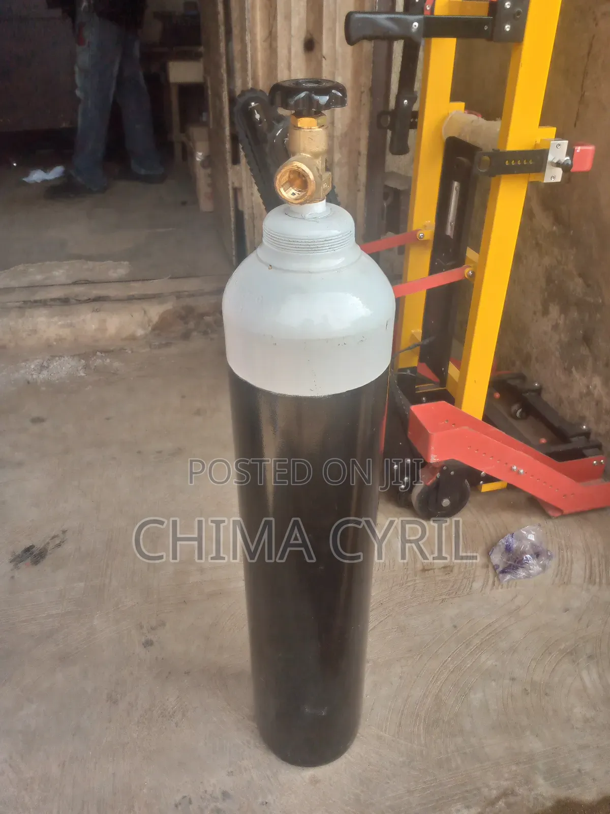 Oxygen Cylinder