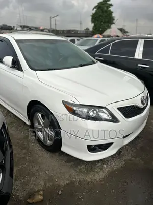 Toyota Camry 2.4 SE Automatic 2008 White