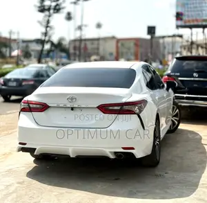 Toyota Camry 2020 White