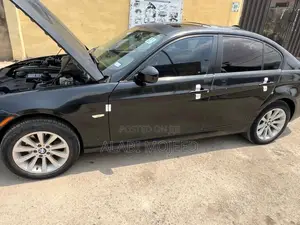 BMW 328i 2012 Black