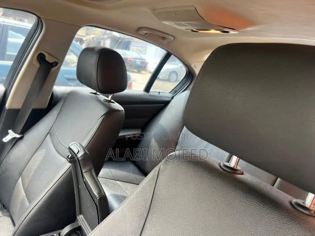 BMW 328i 2012 Black