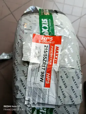 215/55r17 Maxxis Tire