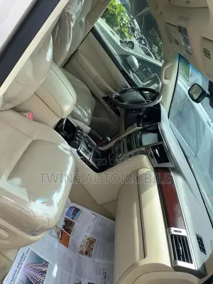 Lexus LX 570 AWD 2015 Gold