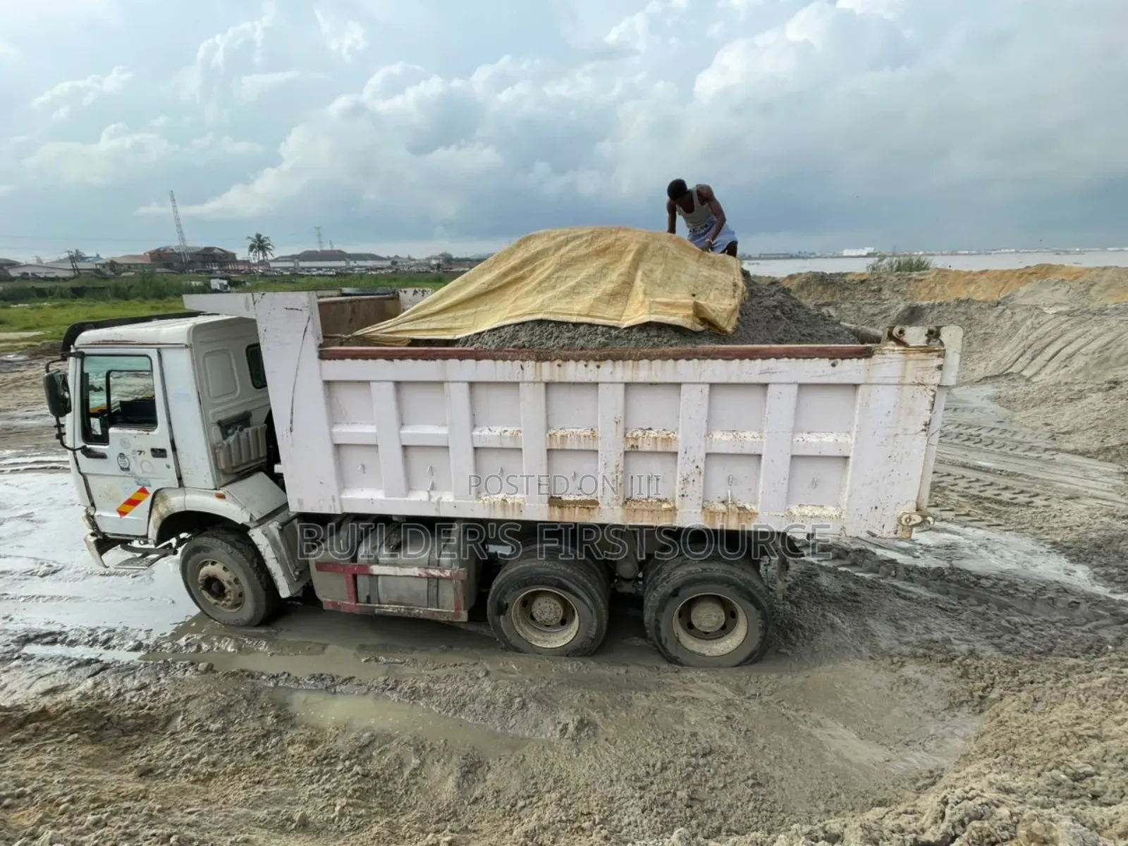 30 Tons Sharp Sand