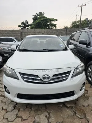 Toyota Corolla 2012 Silver