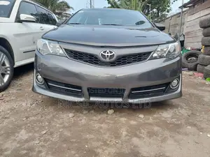 Toyota Camry SE 4dr Sedan (2.5L 4cyl 6A) 2013 Gray