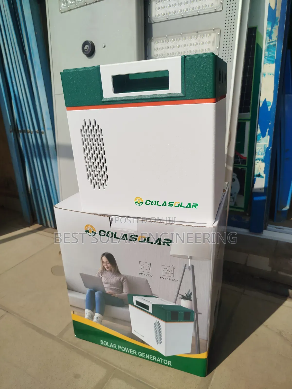 Cola 2000 Solar Generator 1000w With 2kwh Lithium Battery