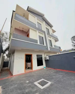 4bdrm Duplex in GRA Phase 1 for sale
