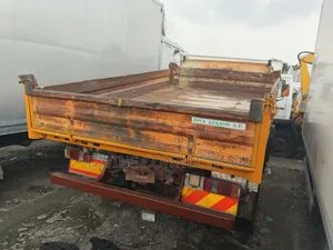 Tipper 814