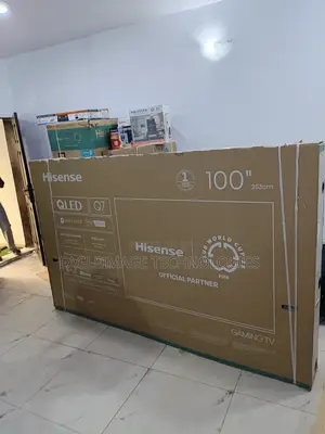 Hisense 100" Qled - A Masterpiece for Your Wall