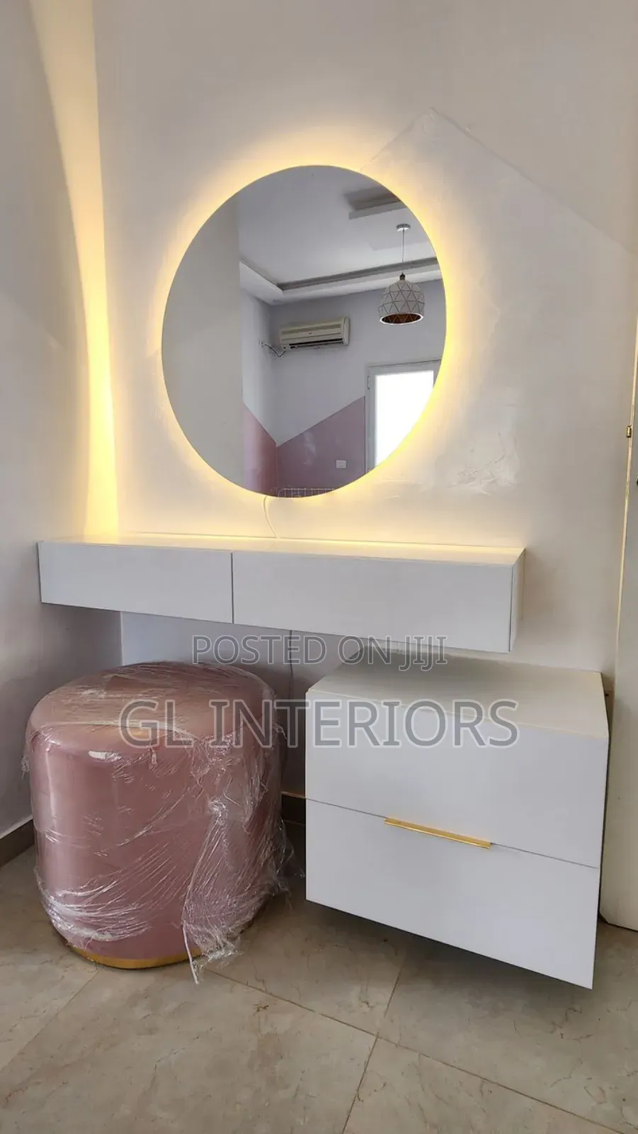Dressing Mirror With Backlight and Stool