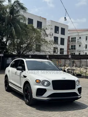 Bentley Bentayga 2022 White
