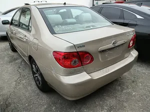 Toyota Corolla 2008 Gold